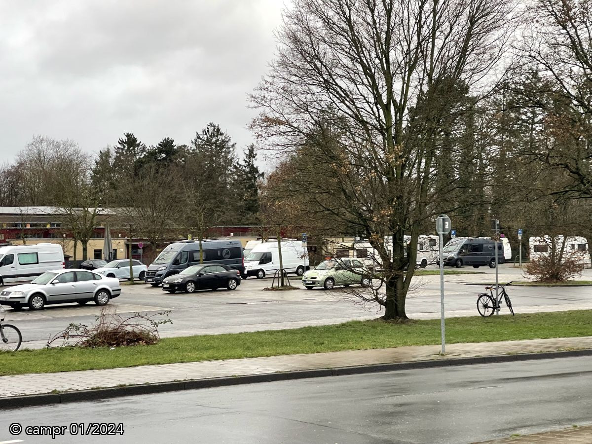 Parkplatz ohne Infrastruktur, Münster Mauritz‑Lindenweg